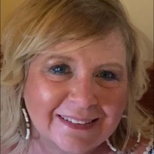 Meet your Posher, Angie